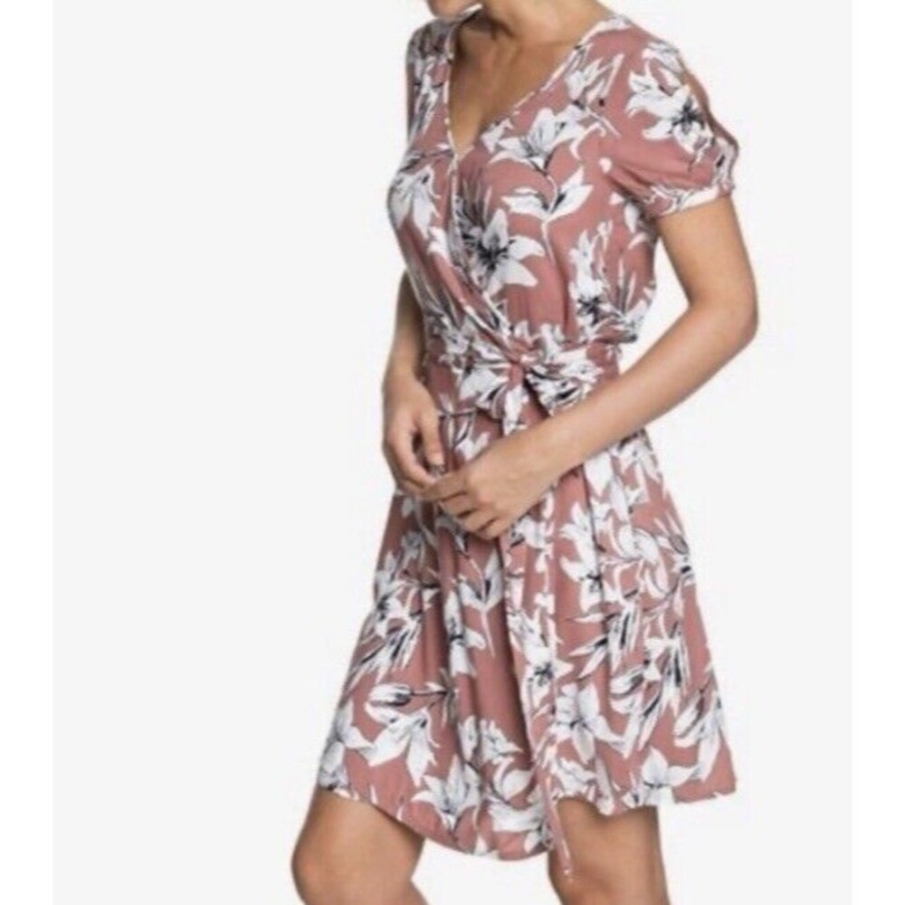 Roxy Floral Wrap Dress Cap Sleeves Womens 6 Waist Tie Mauve Indie Low Neckline